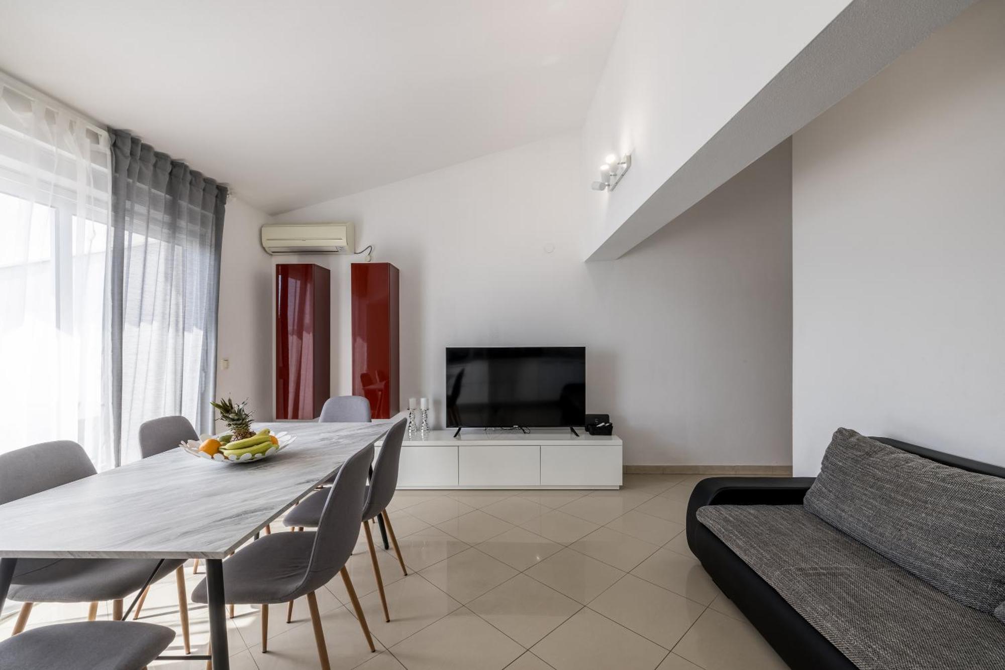 פודסטראנה Mediterano Apartments מראה חיצוני תמונה
