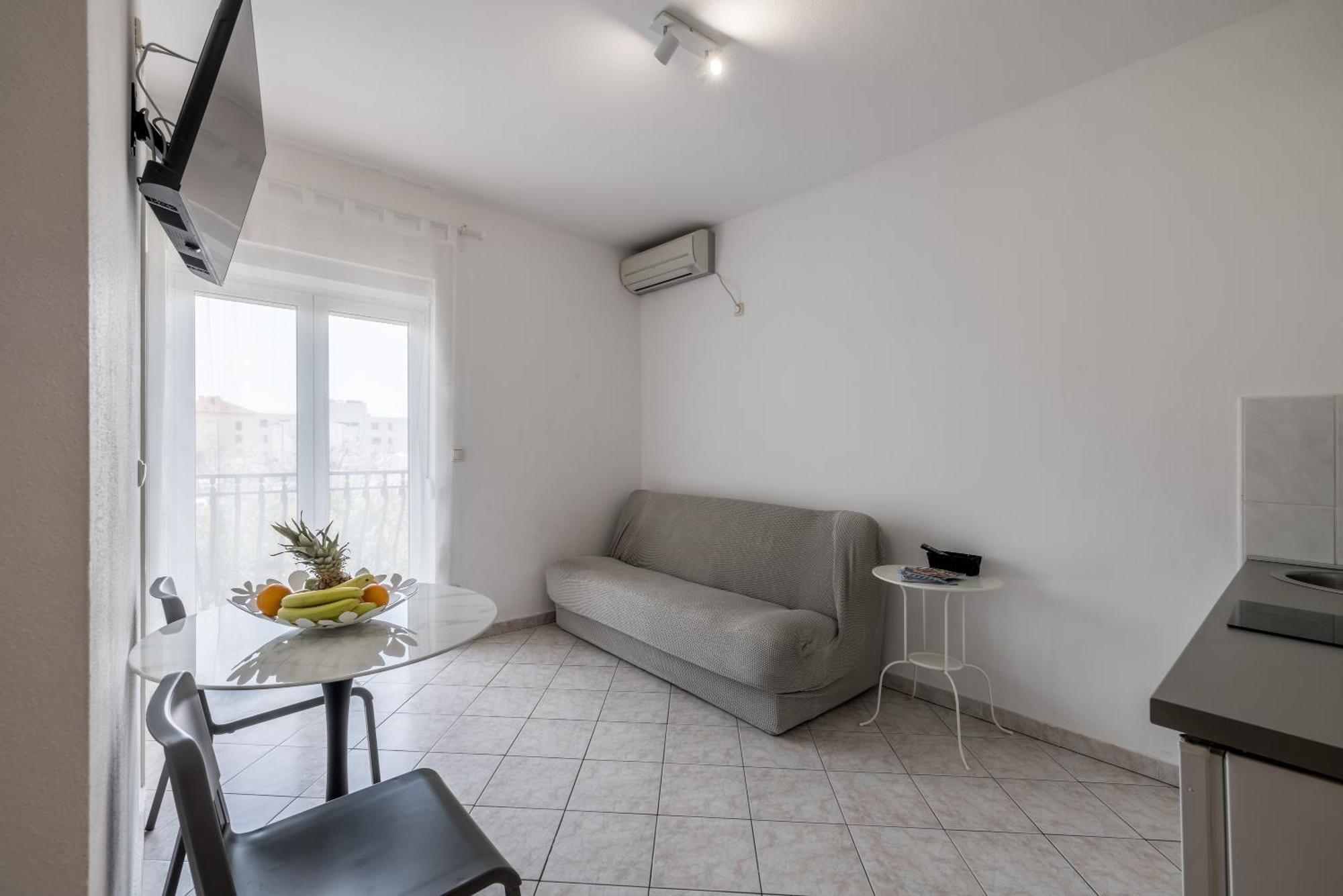 פודסטראנה Mediterano Apartments מראה חיצוני תמונה