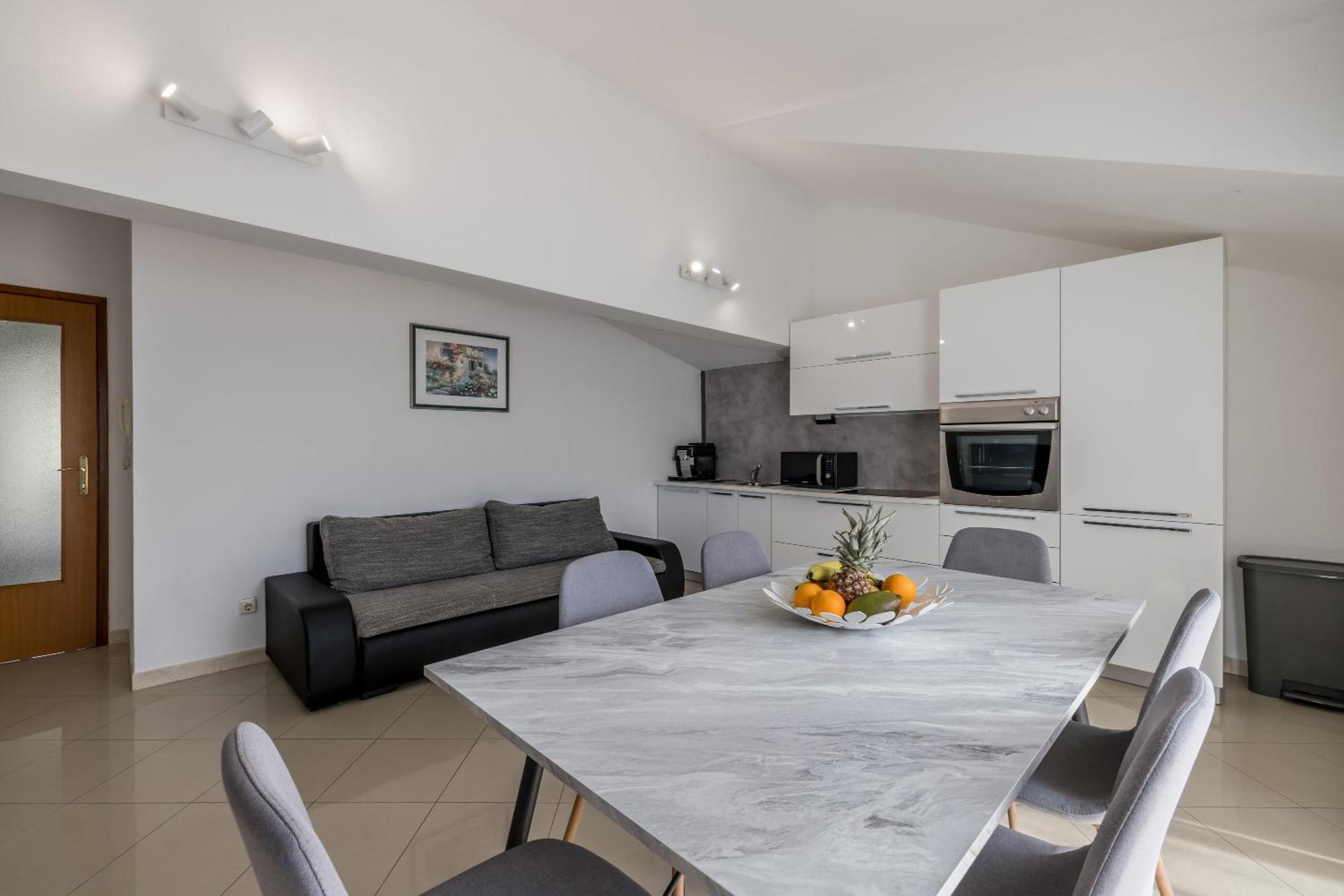 פודסטראנה Mediterano Apartments מראה חיצוני תמונה