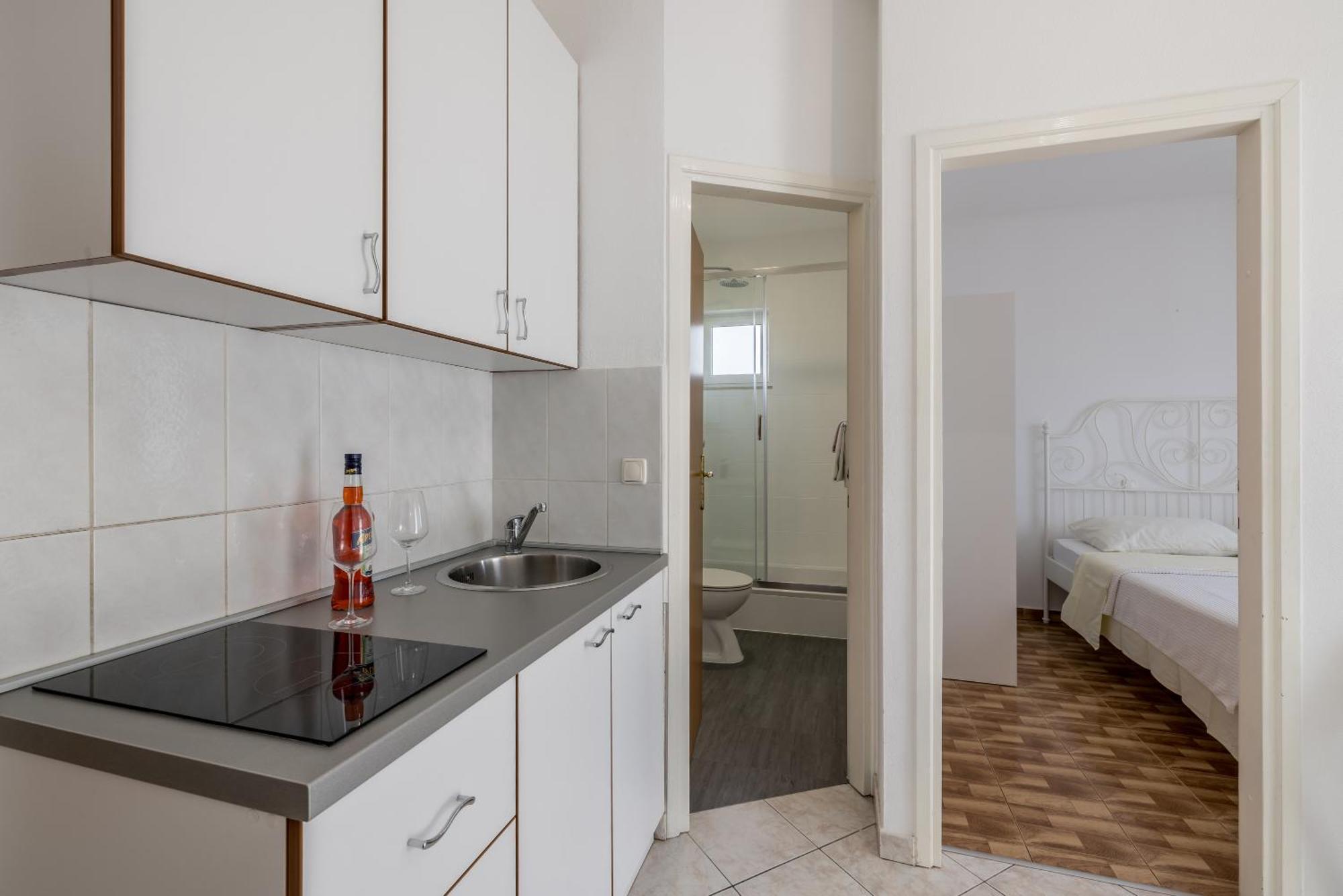 פודסטראנה Mediterano Apartments מראה חיצוני תמונה