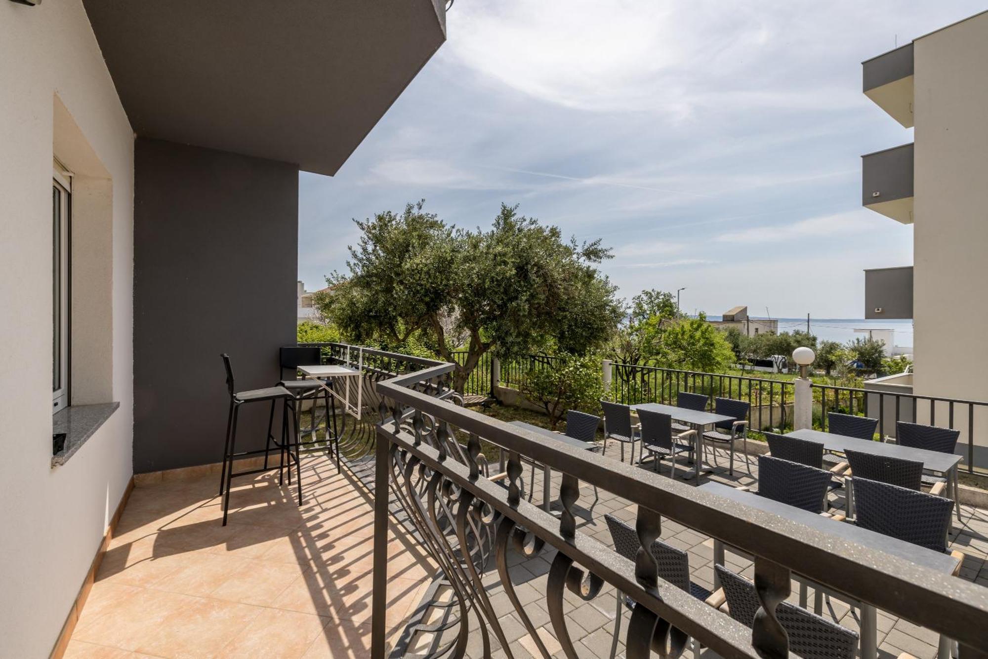 פודסטראנה Mediterano Apartments מראה חיצוני תמונה
